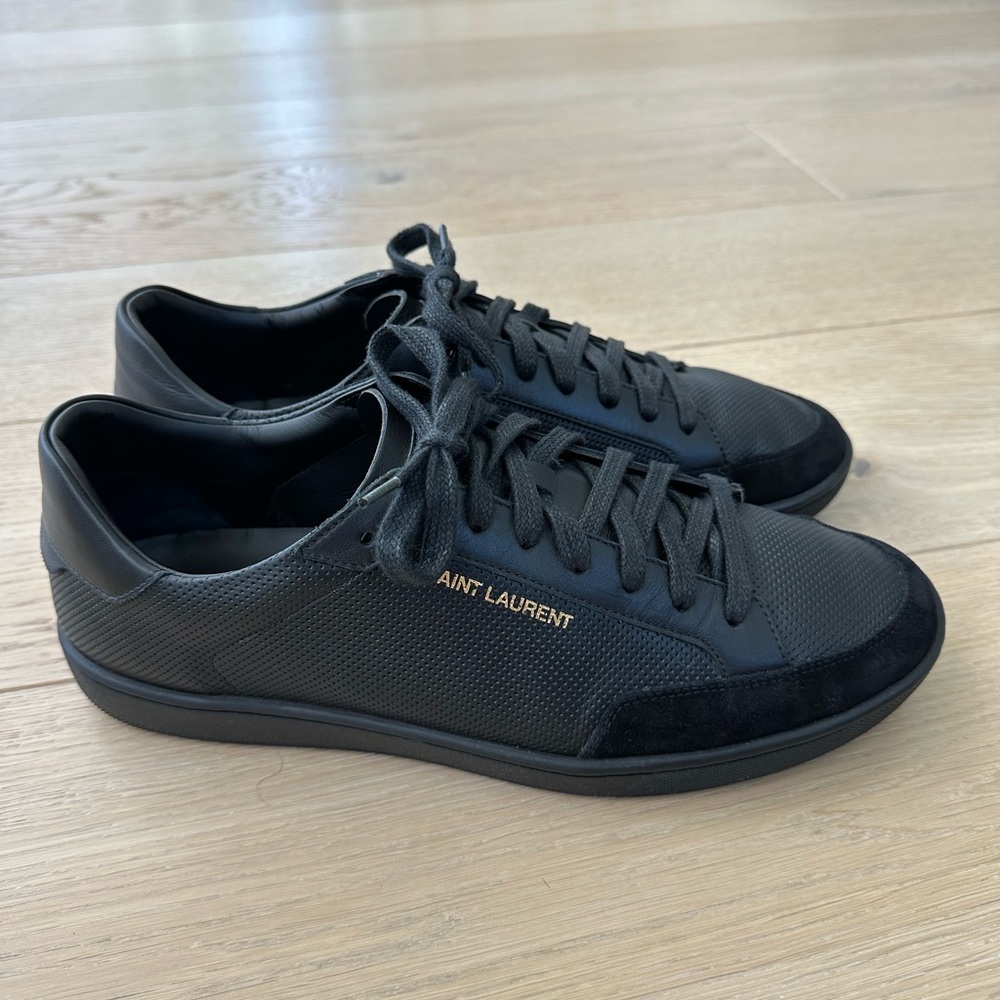 Saint Laurent Andy Low-Top Leather Sneakers - Picture 3 of 10